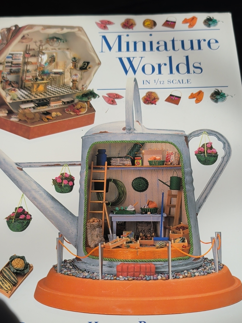 Miniature Worlds Diorama -